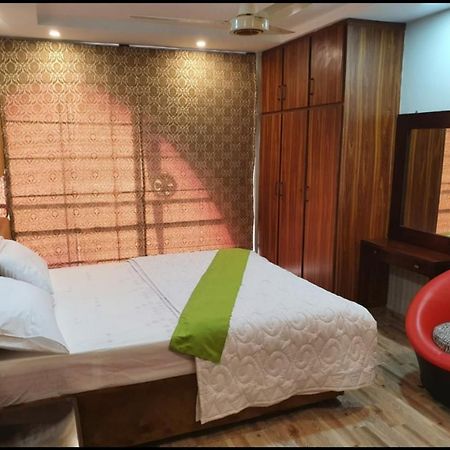 HAK MALL Suites&Apartments Rawalpindi Extérieur photo