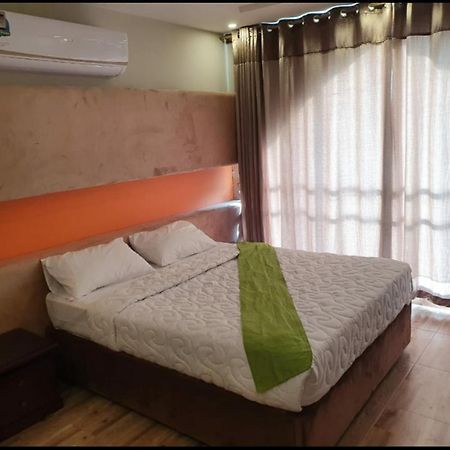 HAK MALL Suites&Apartments Rawalpindi Extérieur photo