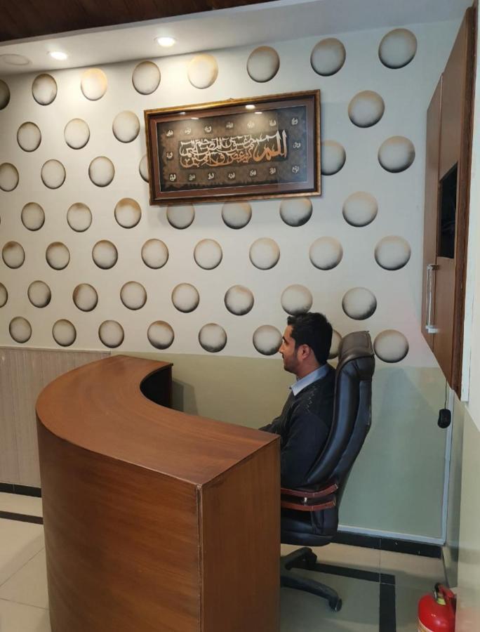 HAK MALL Suites&Apartments Rawalpindi Extérieur photo