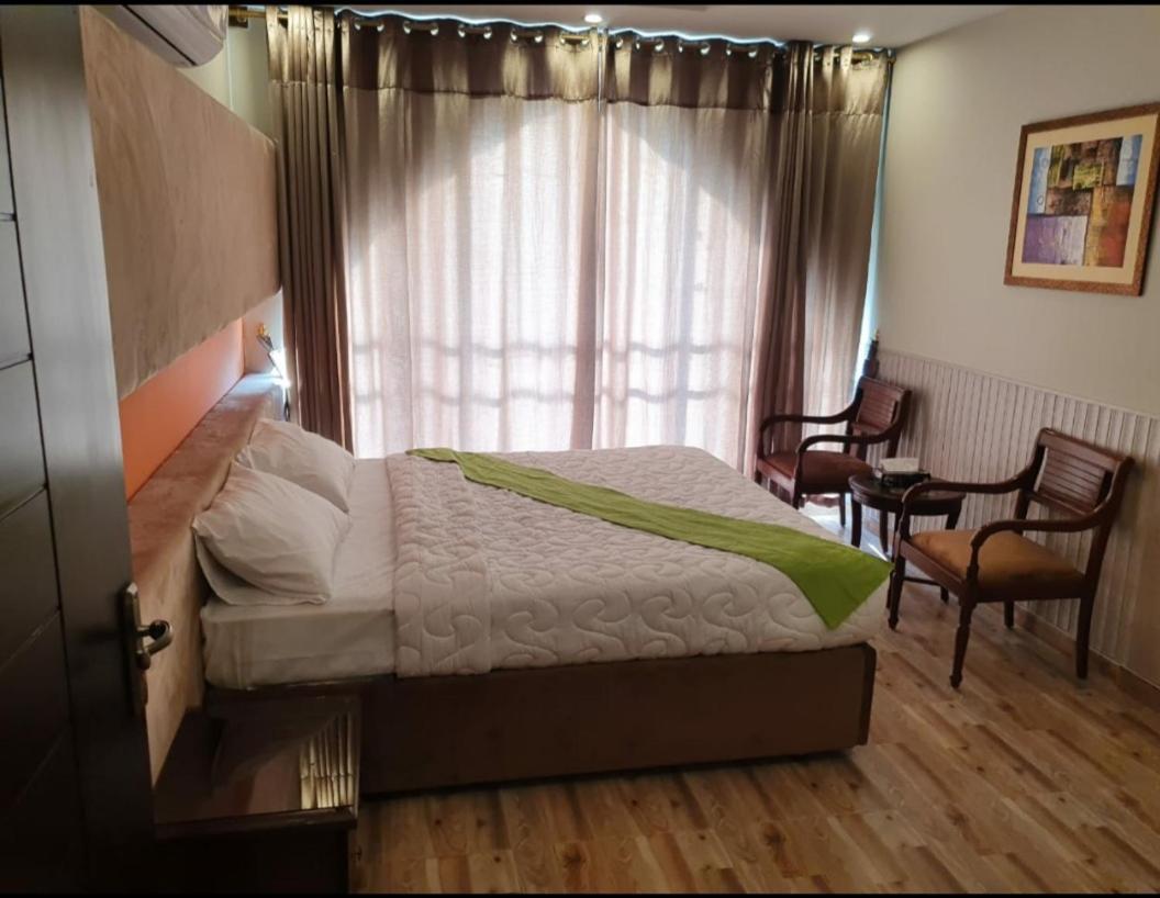HAK MALL Suites&Apartments Rawalpindi Extérieur photo