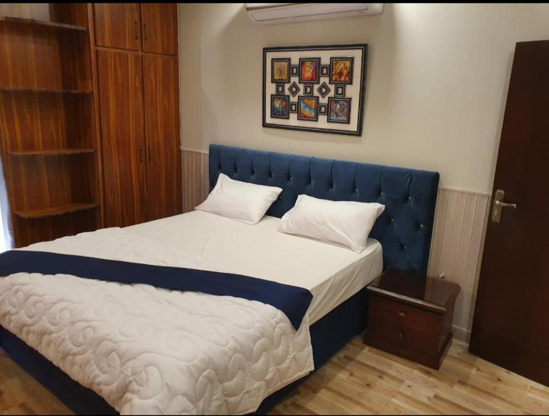 HAK MALL Suites&Apartments Rawalpindi Extérieur photo
