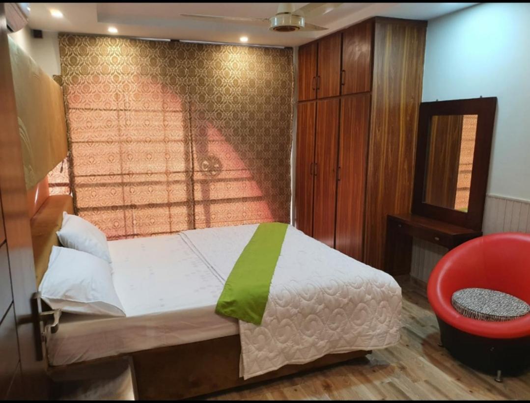 HAK MALL Suites&Apartments Rawalpindi Extérieur photo