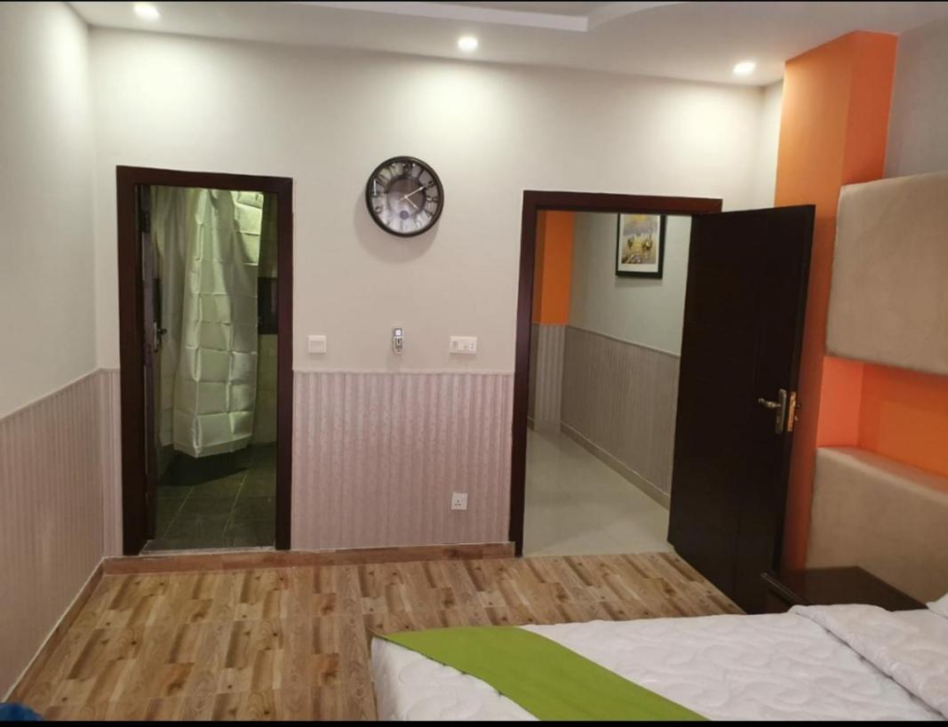 HAK MALL Suites&Apartments Rawalpindi Extérieur photo