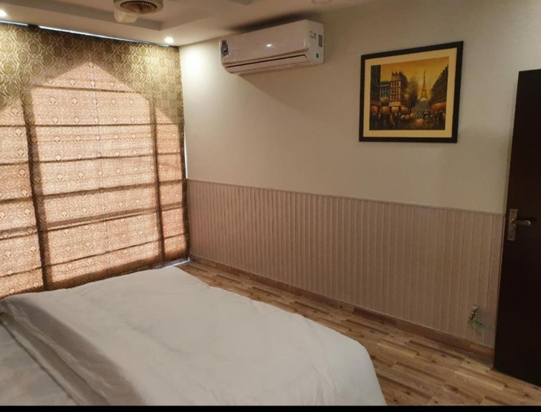 HAK MALL Suites&Apartments Rawalpindi Extérieur photo